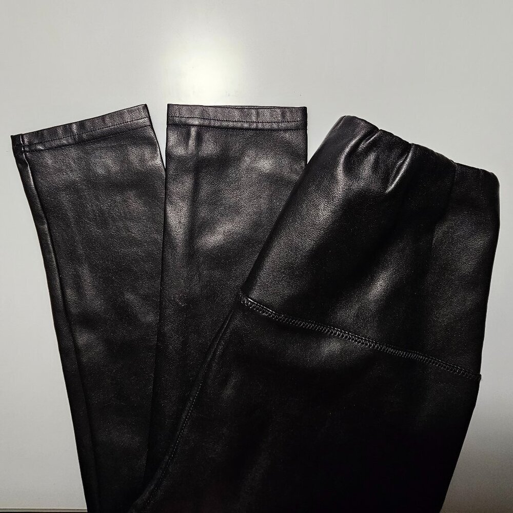 🇨🇦 Aritzia Wilfred Black Daria Pant